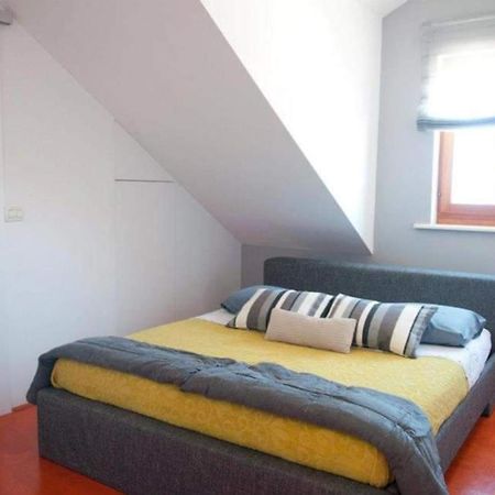 Apartments Iggy Постира Экстерьер фото