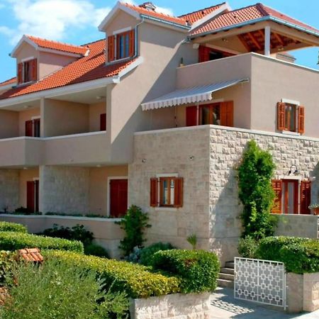 Apartments Iggy Постира Экстерьер фото